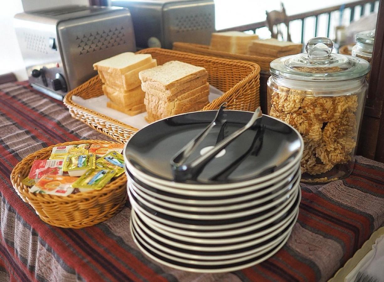 Hp House Cafe' Hotel Chiang Mai Ngoại thất bức ảnh